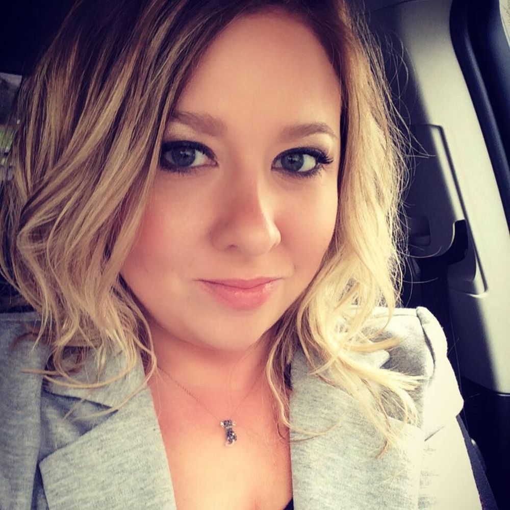 Meet your Posher, April