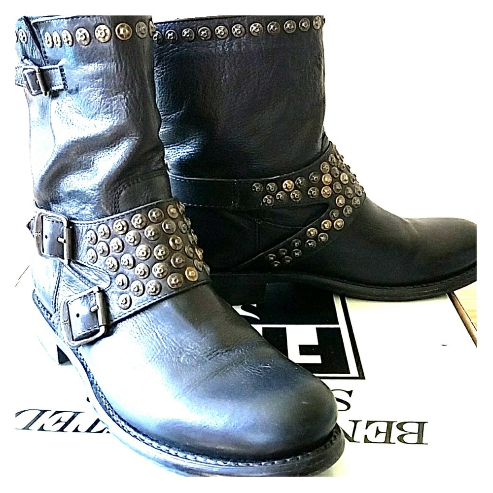 Frye Jenna Studded  Short Boot