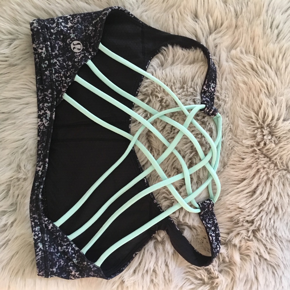 Lululemon free to be wild bra