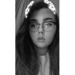 Meet your Posher, Carolina