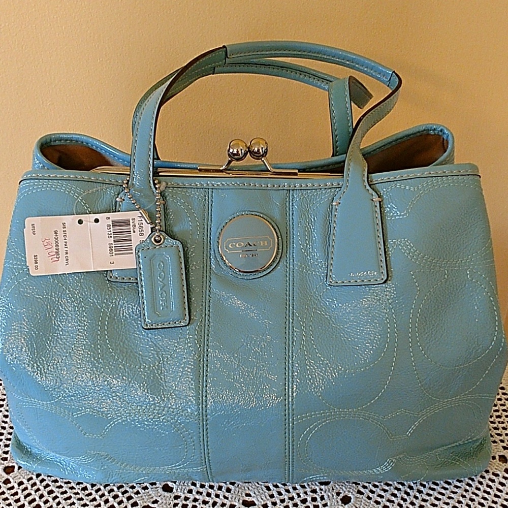 NWT Coach Signature C Stitch Patent Leather Purse