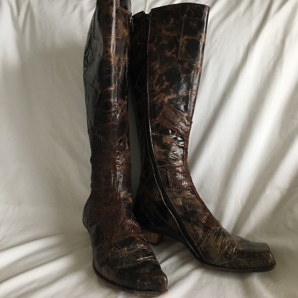 Cydwoq handmade vintage leather boots