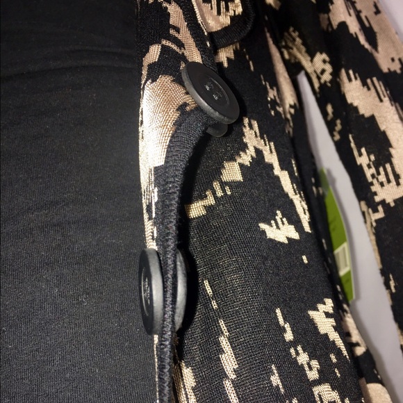 Nic and Zoe Reversible Cover Up - Picture 4 of 8