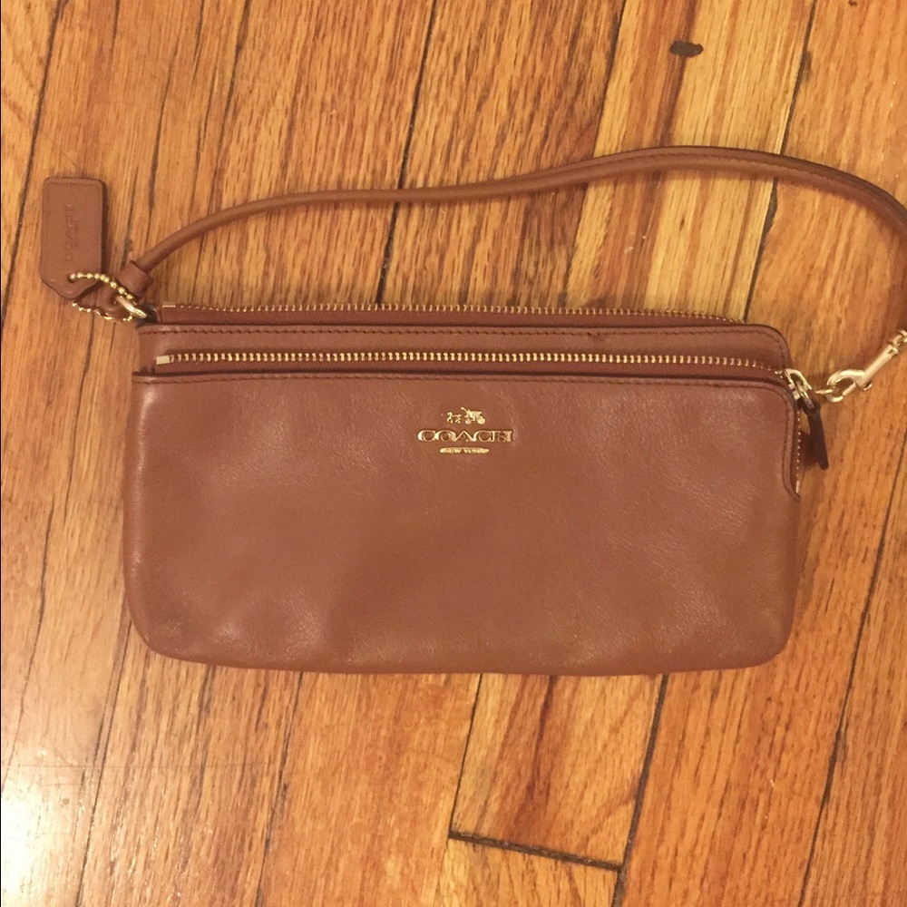 🚫RESERVED🚫 AUTHENTIC Leather Coach Clutch