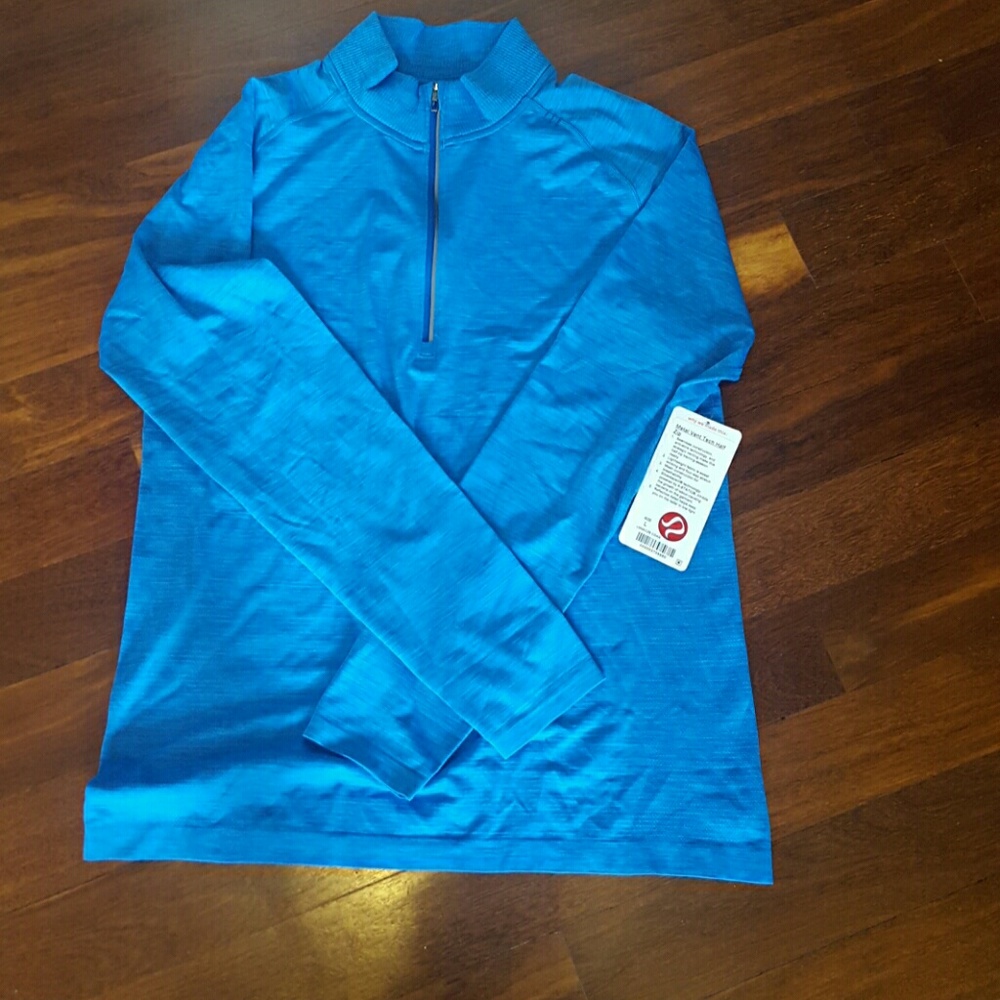 Mens Lululemon blue work out long sleeve top
