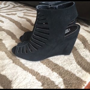 Steve Madden leather booties size 7