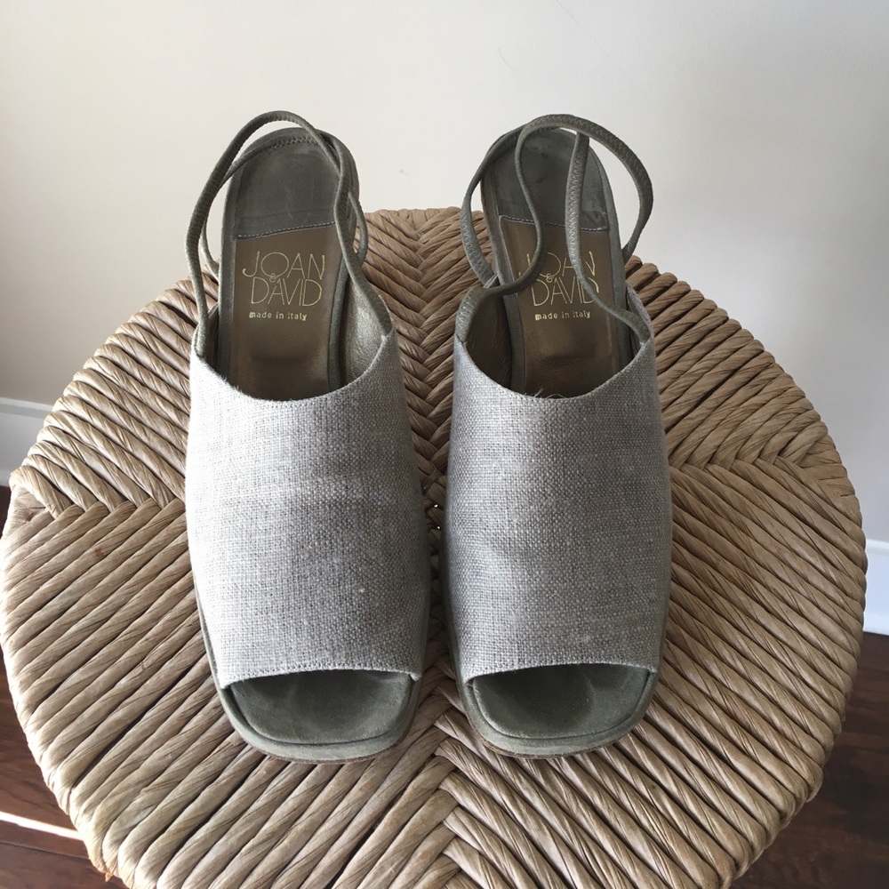 JOAN&DAVID CANVAS AND BRUSH SLING BACK OPEN TOES.