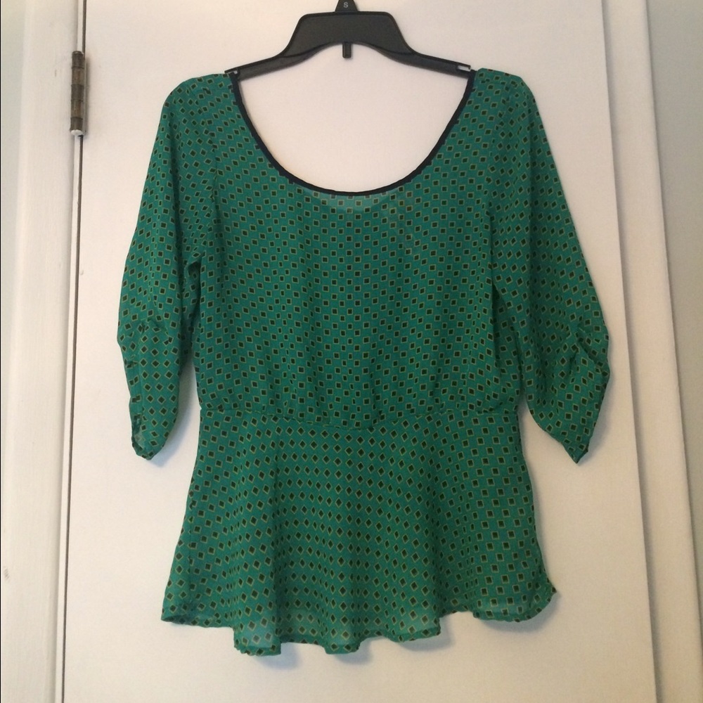 Sheer Green Patterned Blouse - Picture 2 of 4