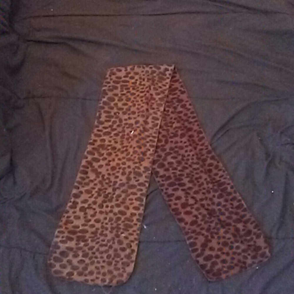 Leopard scarf