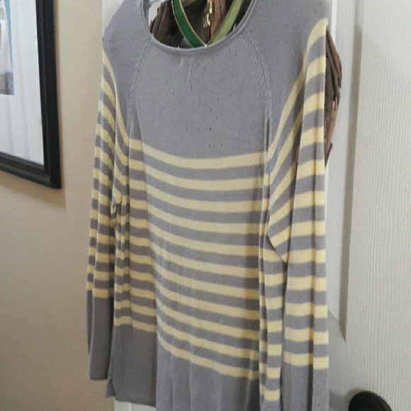 BARNEYS RAYON MATTE STRIPE SWEATER 🌺SALE🌷 - Picture 2 of 4