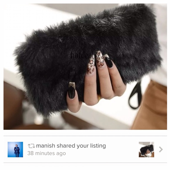 Faux Fur Wristlet - Picture 5 of 5