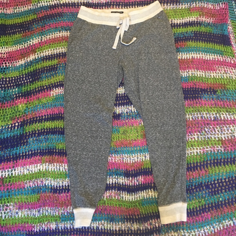 American eagle joggers