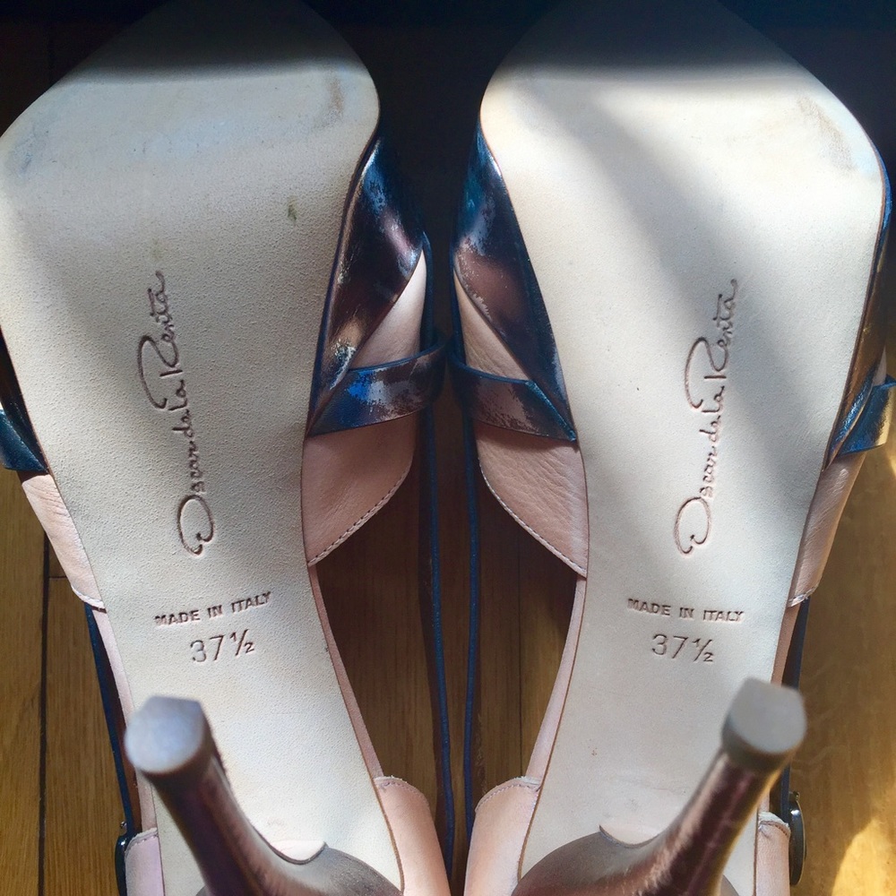 Oscar de la Renta Rose/Metallic Pumps - Picture 6 of 8