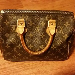 LOUIS VUITTON Speedy 25