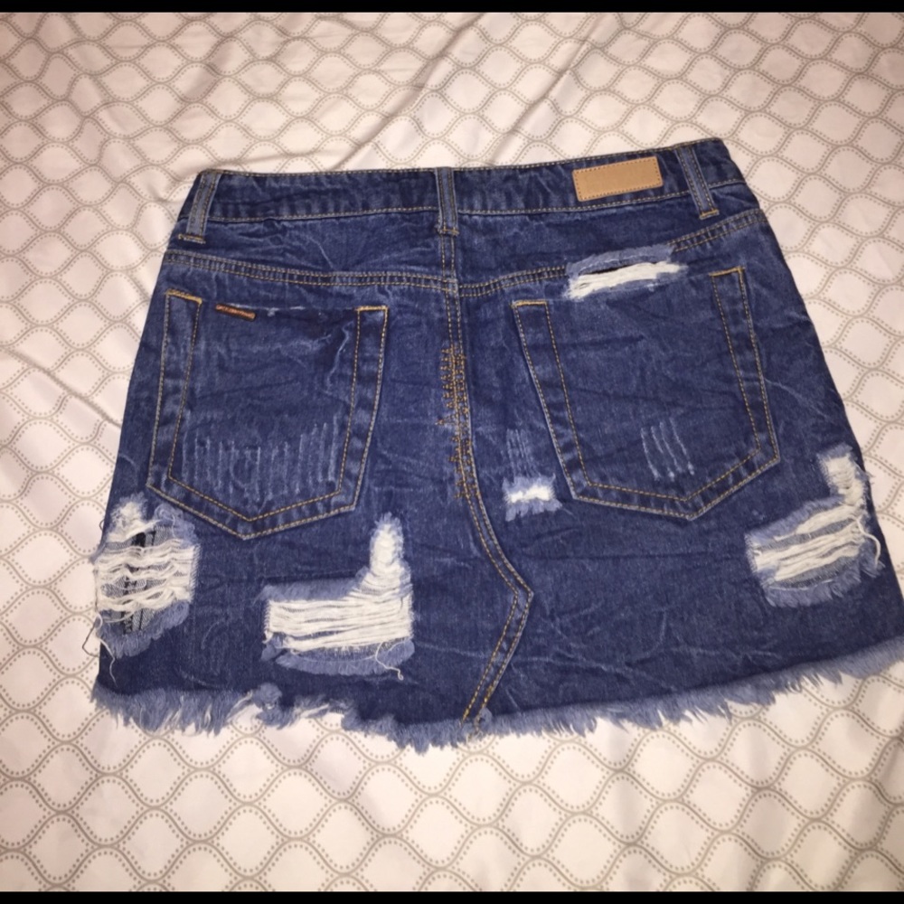 Distressed Mini Skirt - Picture 3 of 3