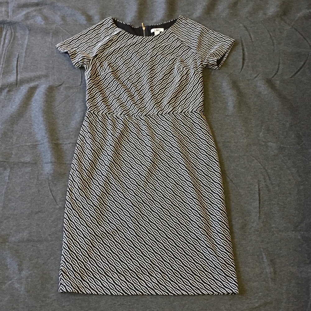 Black and white short sleeve dress