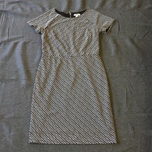 Black and white short sleeve dress