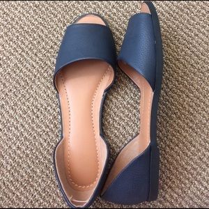 Navy flat sandals from Urban Outfitters