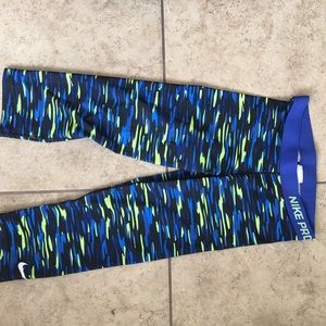 Nike Pro Dri-Fit Crops