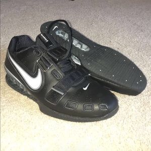 Black Nike weightlifting shoes.