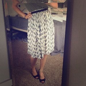 Feather pattern midi skirt