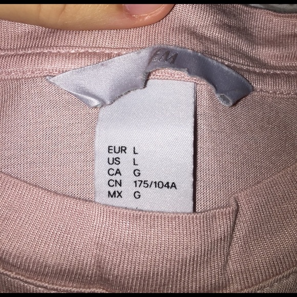 Basic H&M Tee - Picture 2 of 2