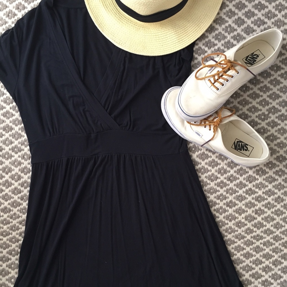 Black v-neck tshirt dress