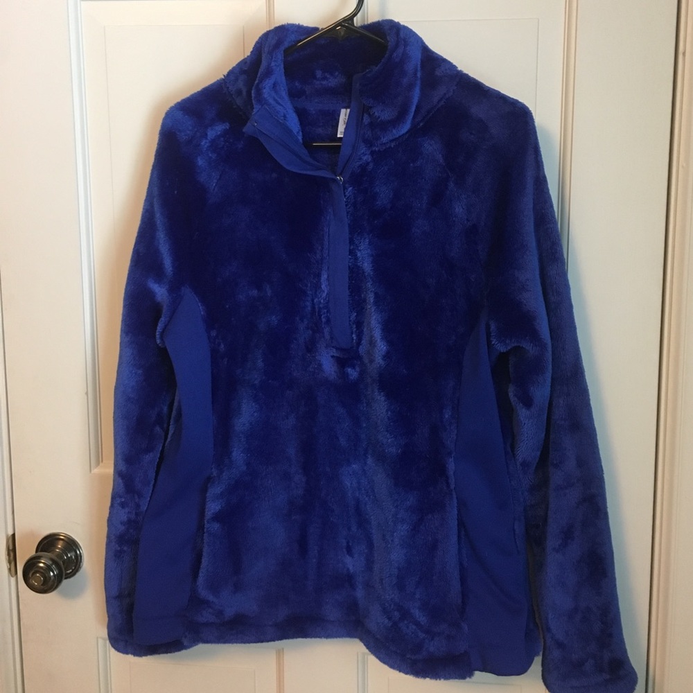 Fuzzy 1/4 zip pullover from Exertek size L