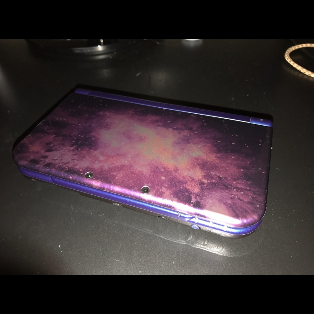 Nintendo 3ds new xl galaxy edition