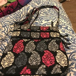 Vera Bradley medium sized crossbody.