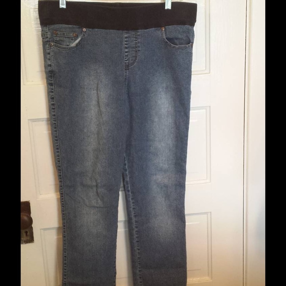 Demi panel casual maternity jeans, Medium