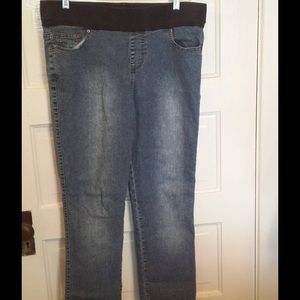 Demi panel casual maternity jeans, Medium
