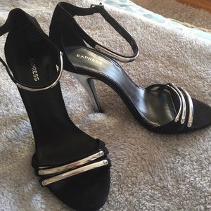 New express heels size 7