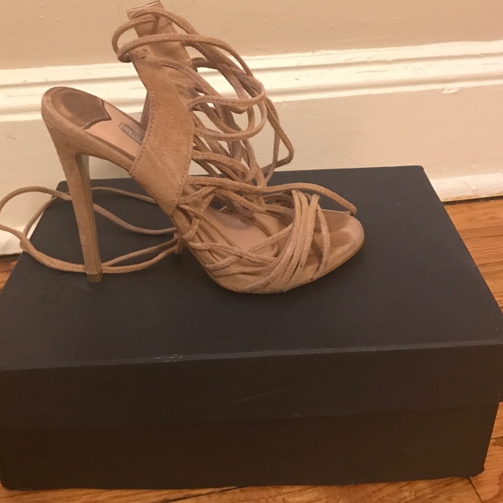 Tony Bianco "Avar" laceup heel