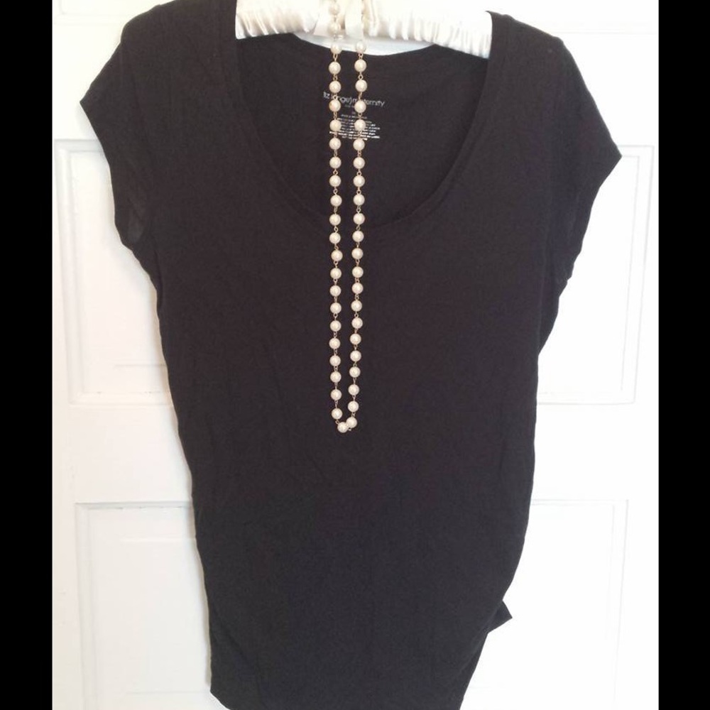Liz Lange black maternity V-neck t-shirt