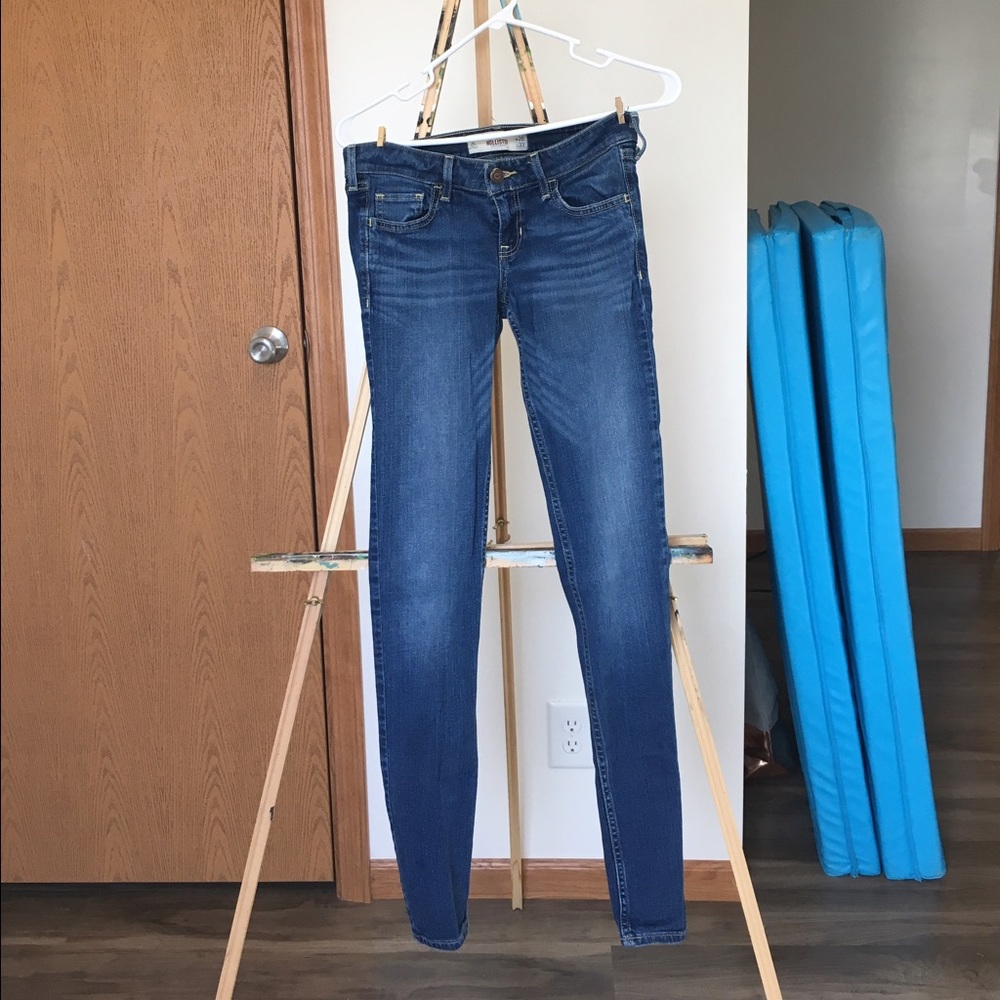 Hollister skinny jeans!