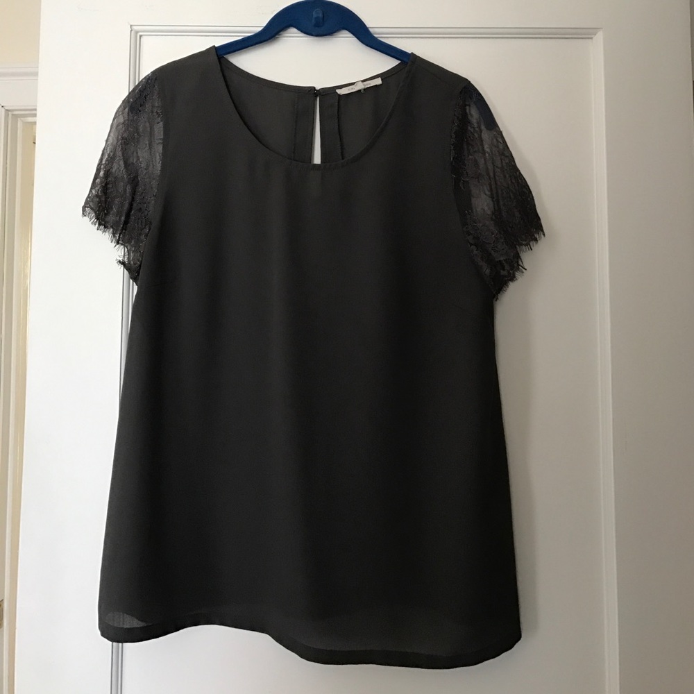 Grey blouse with lace sleeves