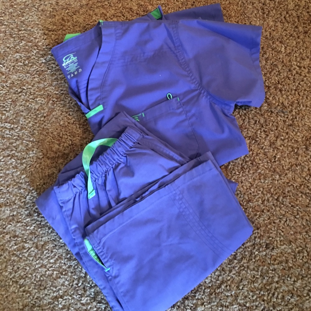 Iguana Med Scrub Set