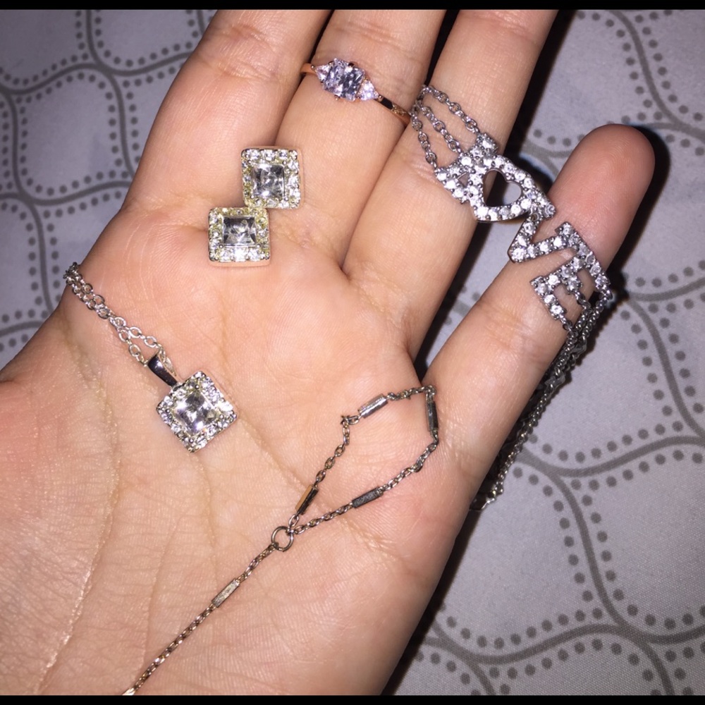 Jewelry Bundle - Picture 2 of 2