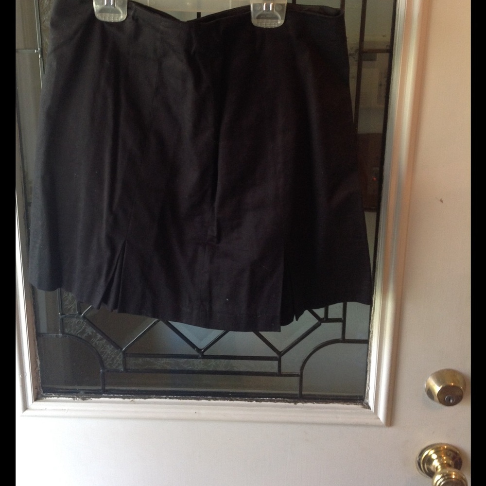 Black skirt
