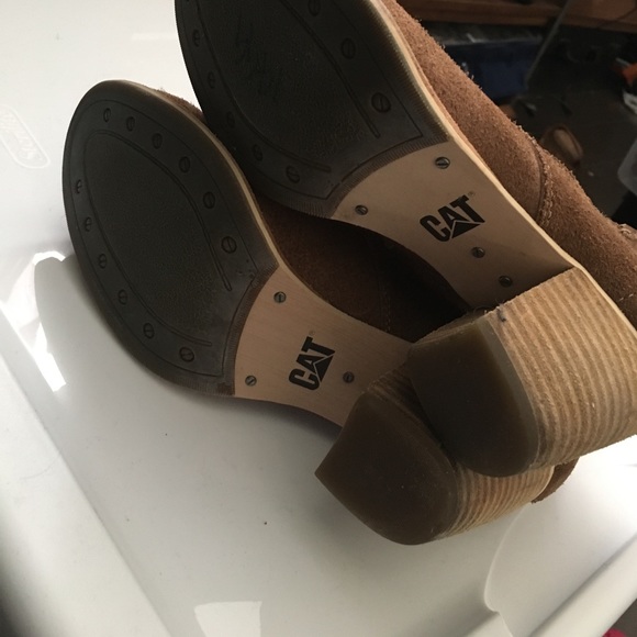 Swede Fringe Booties - Picture 2 of 3