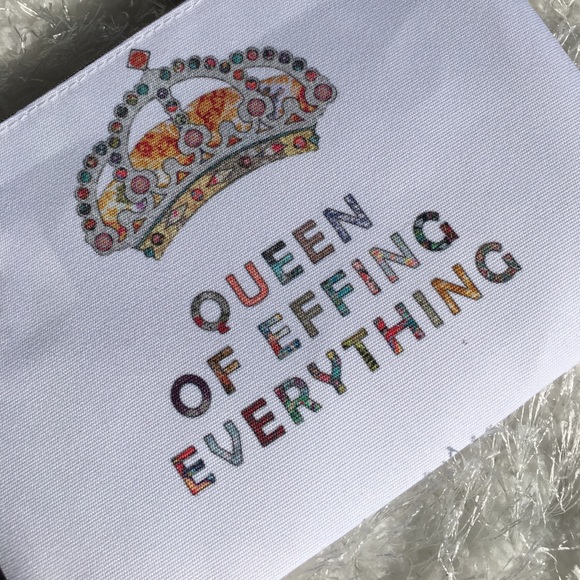 "QUEEN OF EFFING EVERYTHING" Makeup pouch - Picture 3 of 3