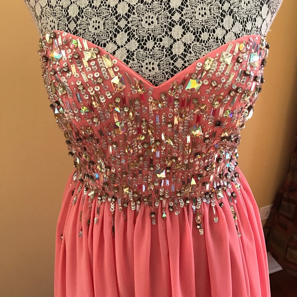 Prom dress - Picture 3 of 4