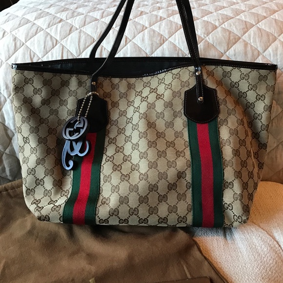 Gucci Handbags - Authentic Gucci Tote Handbag