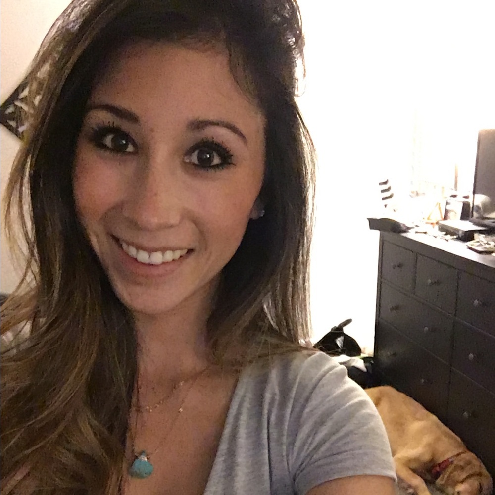 Meet your Posher, Alyssa