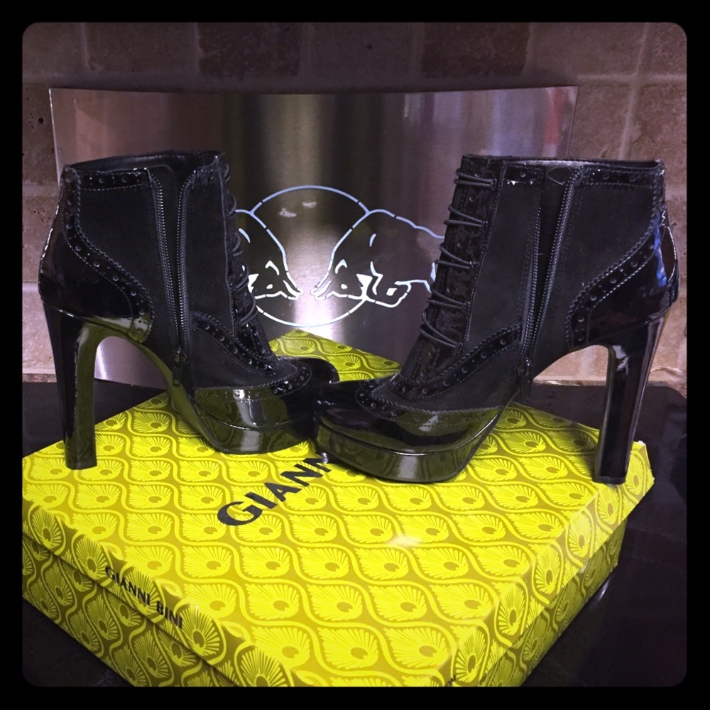 Heeled booties