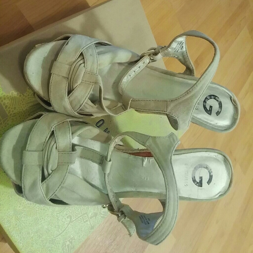 Guess cream pumps