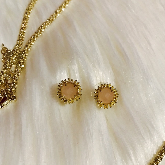 Kendra Scott Jewelry - Kendra Scott Rose Quartz Carly Studs