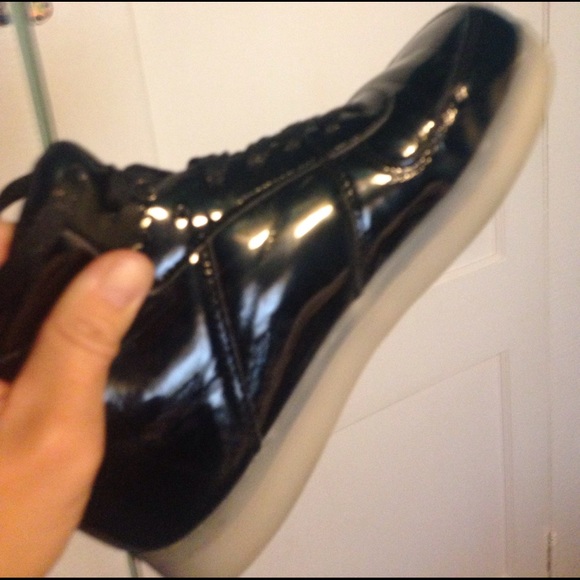 Girls LED black high top tennis shoes! - Picture 3 of 3