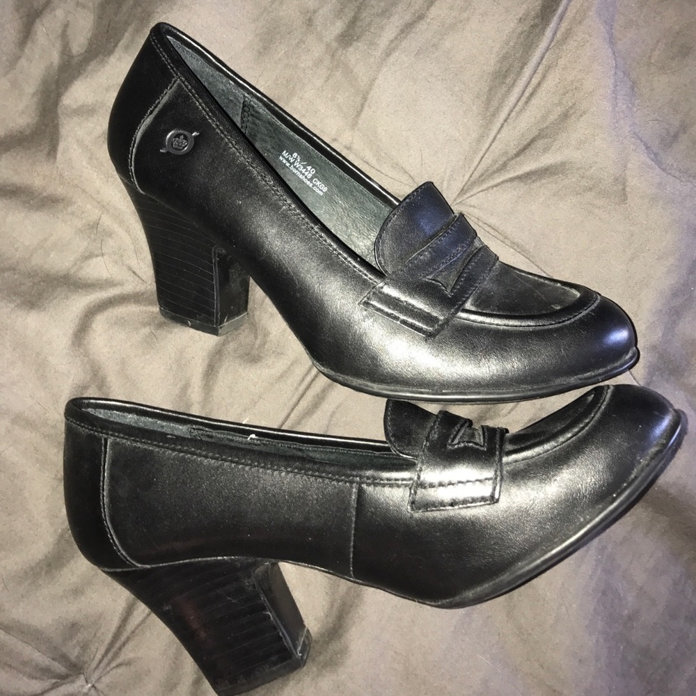 BORN black heels never worn